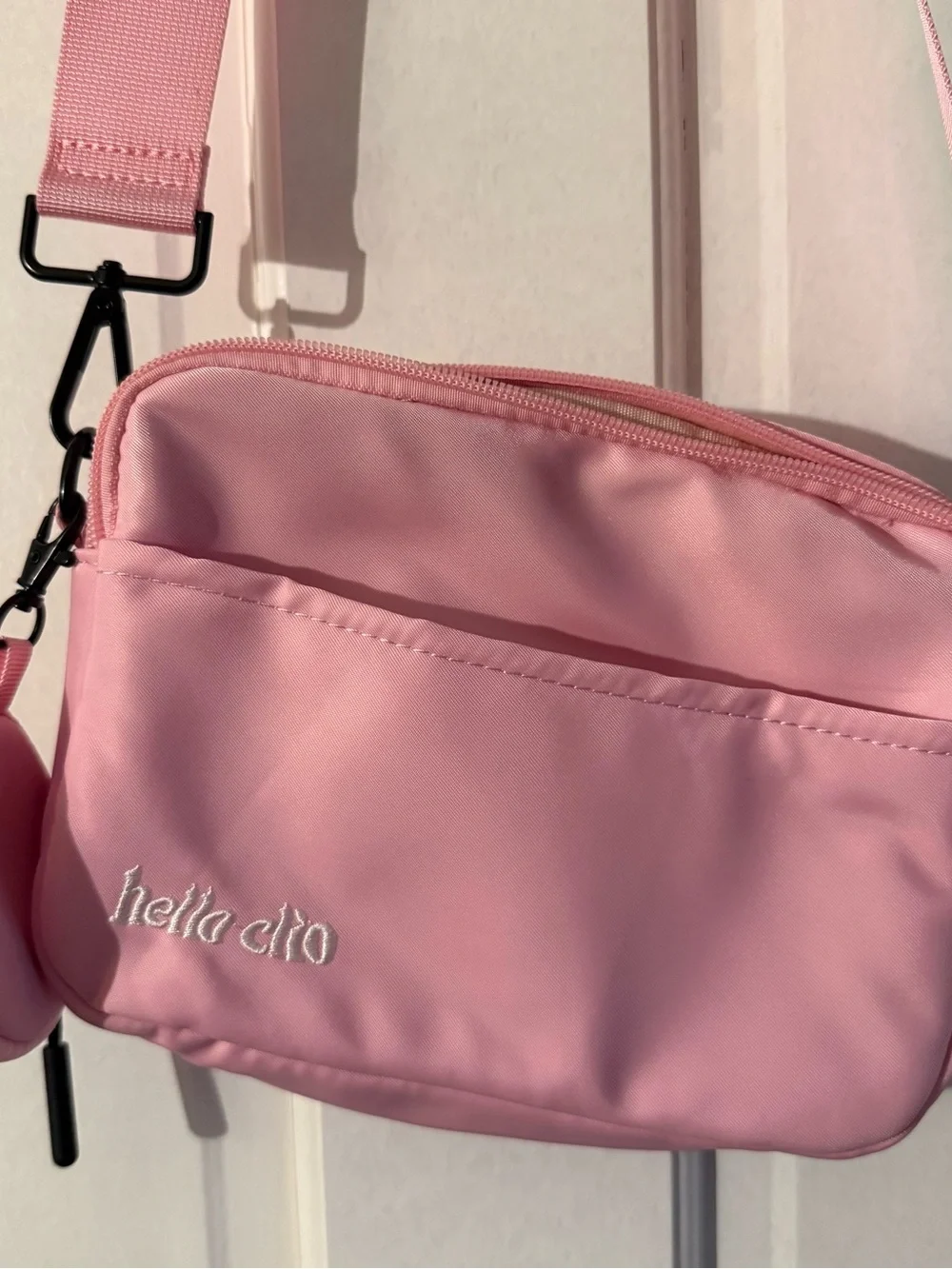 Hello Clio Kindle Crossbody
